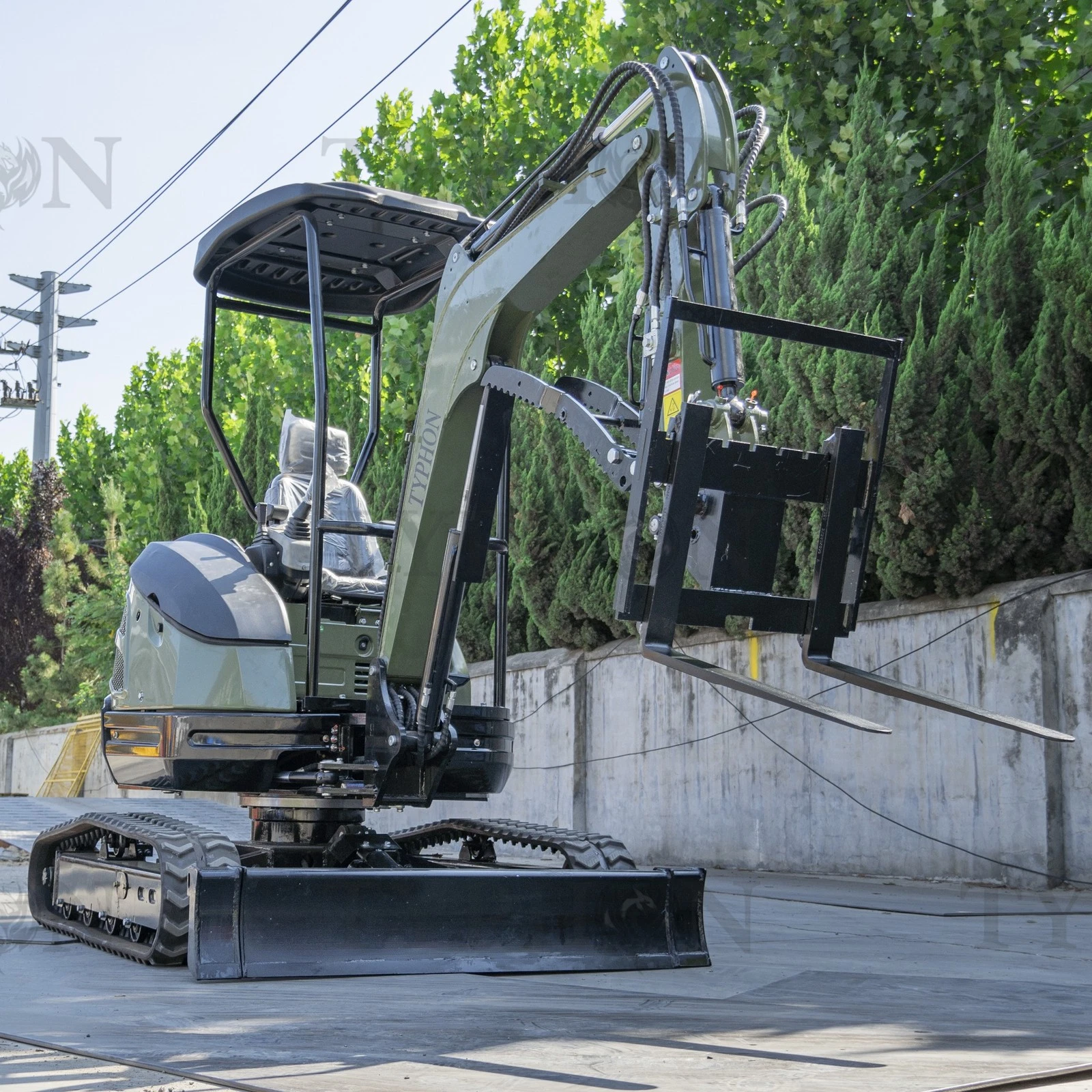 Pallet Fork Attachment for 2.5-3 ton Mini Excavator Adjustable Stabilizer Bar - Image 4