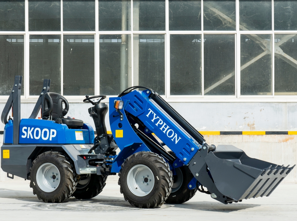New TYPHON Wheel Loader with Kubota D1105 engine 24 hp 1 ton Load USA - Image 17